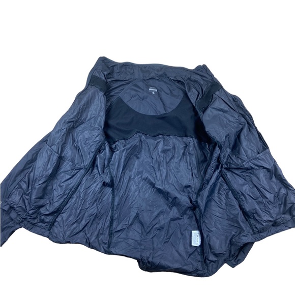 Women’s Nike Black Vented Full Zip Running Windbreaker Jacket Size L - Picture 3 of 4
